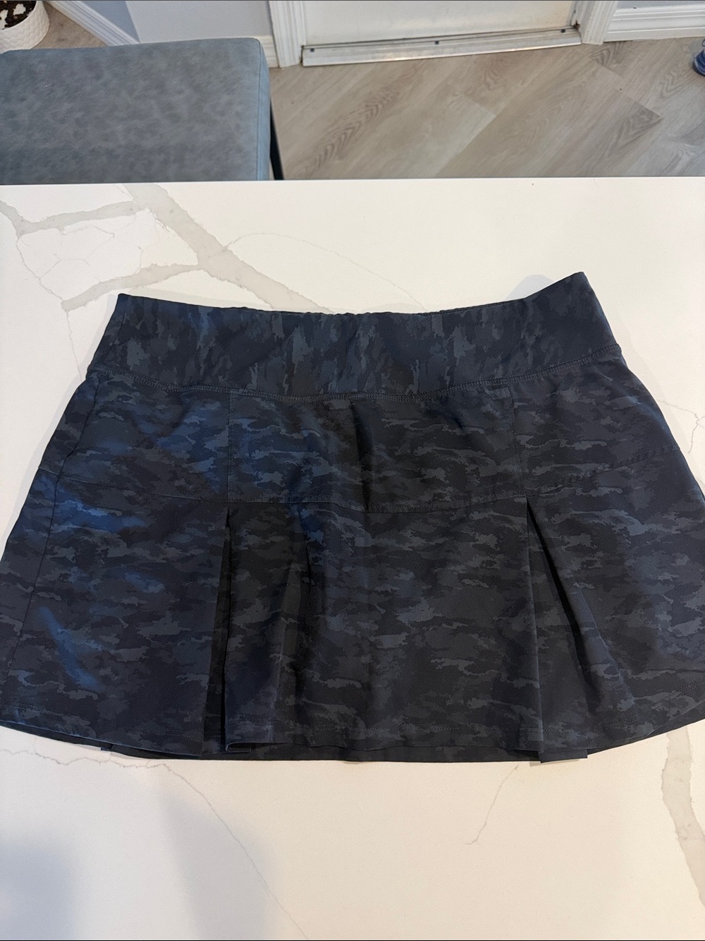 Etonic Women's Black Camo Pleated Skort- large